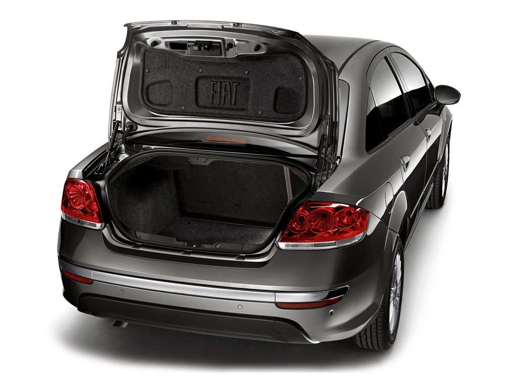 FIAT Linea 2013 — багажник, фото 1